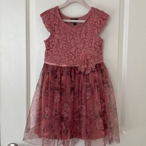 Lilt Lace Girls Dress. Size 6🩷